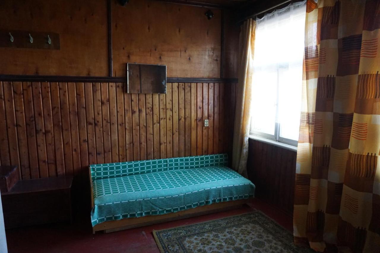 Pilskalnu Hostelis クルディーガ エクステリア 写真